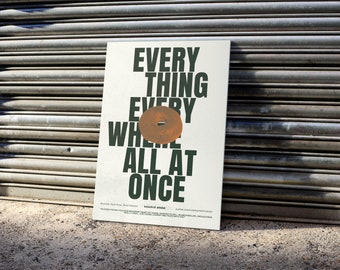 映画プリント「Everything Everywhere All At Once」 - ミニマリスト映画ウォールプリント | EEAAO | トレンディなウォールアート | 印刷可能なウォールアート | デジタルプリント