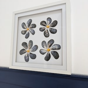 Seashell Flower Wall Art | Coastal Beach Decor | Ocean-Inspired Shell Artwork | Nautical Home Gift | Nature-Inspired Shell Flower Picture