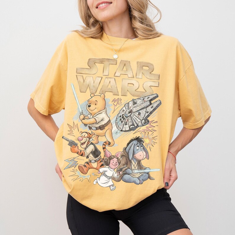 Camisetas vintage de Winnie the Pooh de Star Wars, camiseta parodia de Disney, camiseta Jedi Pooh Comfort Colors, camisetas Galaxy Edge de Disneyworld, camiseta Disney Trip Mustard