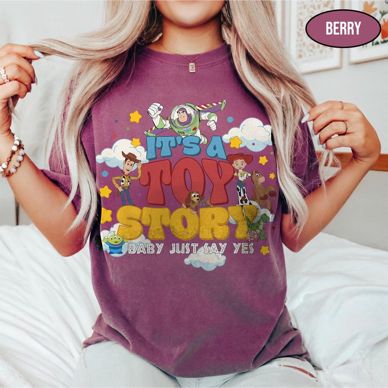 Vintage Es ist ein Toy Story Comfort Colors Shirt, Baby sag einfach Ja T-Shirt, Western Jessie T-Shirt, Disney Toy Story 5 Shirt, TS, Tay Story Shirt Berry