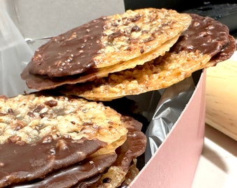 Florentine Lace Cookies Chocolate Dipped Sandwiched Lace Biscuits European Family Recipe Homemade Florentines New York Jewish Cookies Best