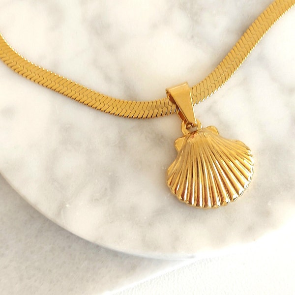 18K Gold plated shell Necklace, Shell Pendant Necklace, Snake Stainless steel necklace, Beach Jewelry, Gift for Her, Summer jewelry