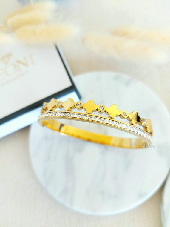 Bracelet Trèfles En Acier Inoxydable Doré - Incrusté De Zircon, Style Jonc - Neuf Sans Emballage