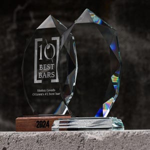 Unique Custom Glass Awards – Engraved 3D Crystal Trophies for Corporate Events, Employee Recognition, and Business Achievement