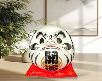 Poupée Daruma | Chat porte-bonheur | Statue Feng Shui en céramique | Cadeau pour la décoration intérieure | Cadeau de pendaison de crémaillère | Cadeau pour une nouvelle entreprise | Nouveau design 2025