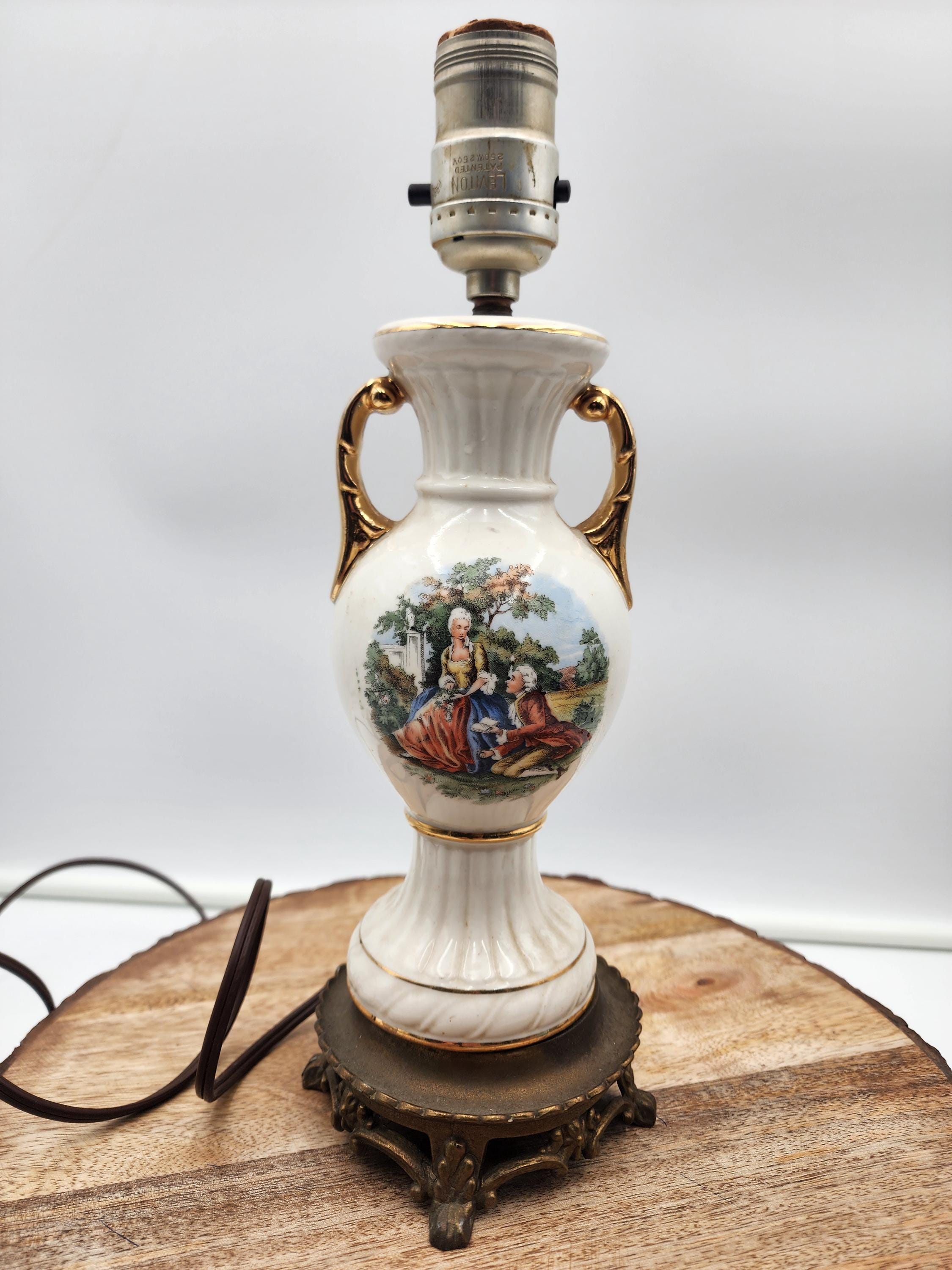 Antique Victorian Porcelain Table Lamp Colonial With Brass Bottom