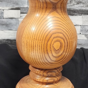 Lampenfuß aus Holz im antiken Stil - Mid-Century, Traditionell, Wohnkultur