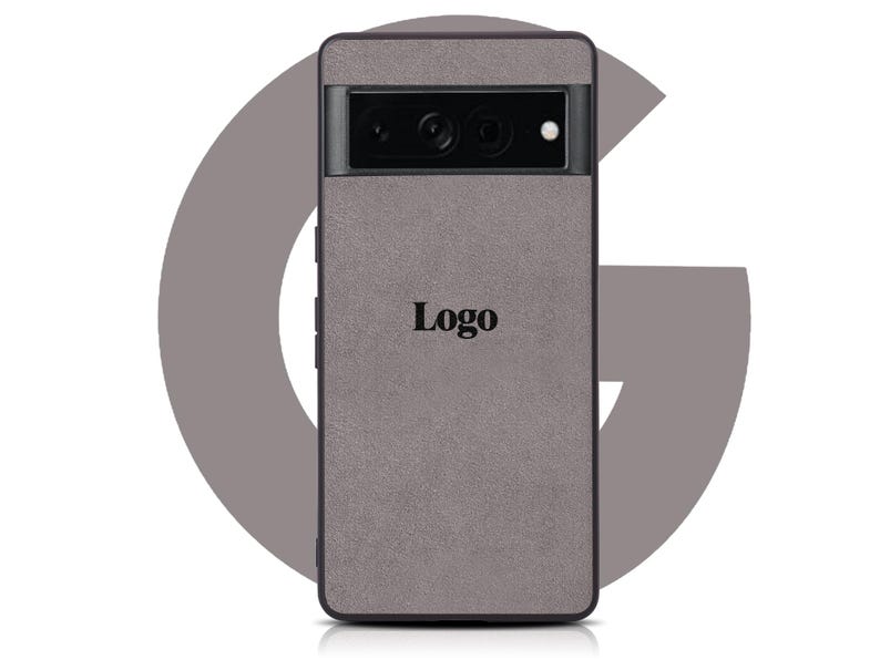 Pode incluir: Uma capa de telefone cinza com uma lente de c&acirc;mera preta e a palavra "Logo" impressa na parte de tr&aacute;s.
