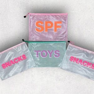 Personalisierte Pool-Tasche, Schatten-Monogramm Wet Bag SPF-Tasche, Kinder-Schwimm-Tasche, perfekt für Sonnencreme & Bademode, Bachelorette Geschenk, Partygeschenke