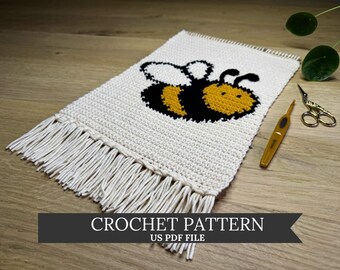 Cute Bee Tapestry Crochet Wall Hanging Pattern for Beginners, Easy DIY Crochet Bee Wall Art Pattern, Handmade Wall Decor Idea - DCW004