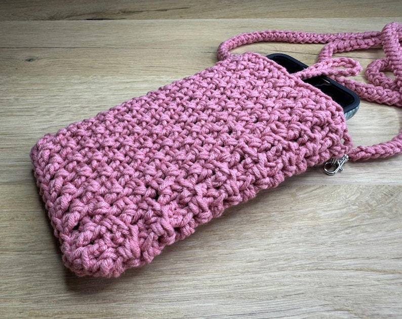 crochet phone bag