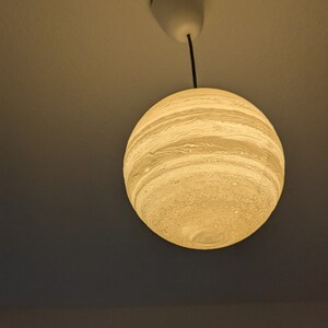Jupiter Pendant Lamp 205 mm – 3D-printed pendant light | Fully functional ceiling lamp made of PLA with E27 socket and LED for living room, children's room image 4