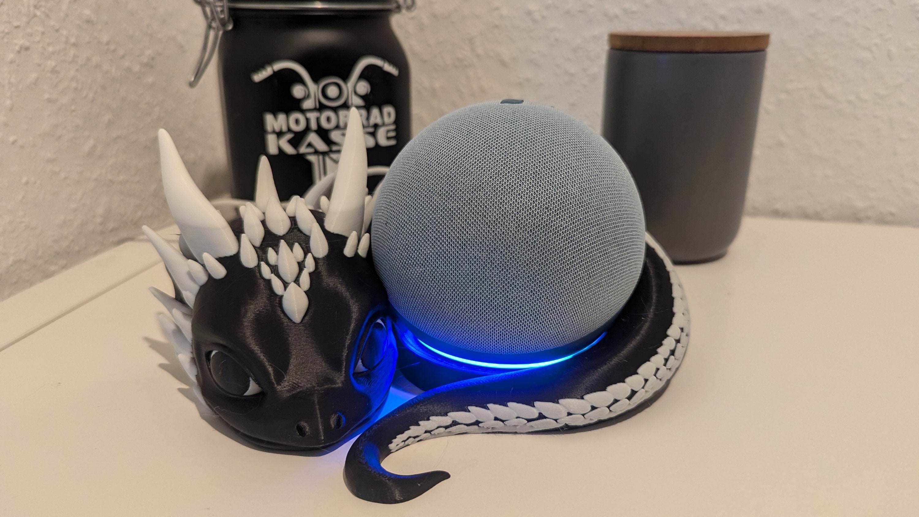 3D Printed Dragon Mount for Echo Dot 4 & 5 - Black and White