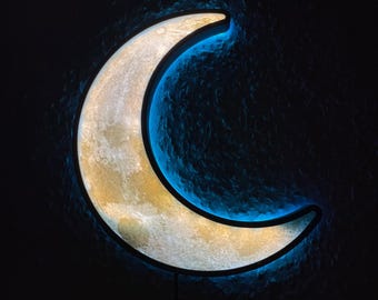 "Crescent Moon" wall lamp – 3D printed with lithophane – with or without backlighting – USB – 23 cm