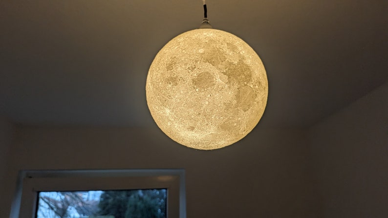 Éclairage de plafond lampe lune image 1