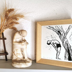 Linogravure noire L'homme et l'arbre Le gymnaste Estampe d'art Dessin image 3