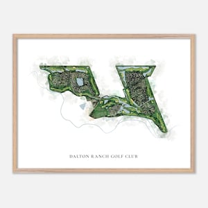 Puede incluir: Un mapa en acuarela enmarcado del Dalton Ranch Golf Club. El mapa presenta diseños de campos de golf verdes, zonas residenciales y elementos acuáticos. El texto "DALTON RANCH GOLF CLUB" está impreso en la parte inferior. El marco es de madera clara.