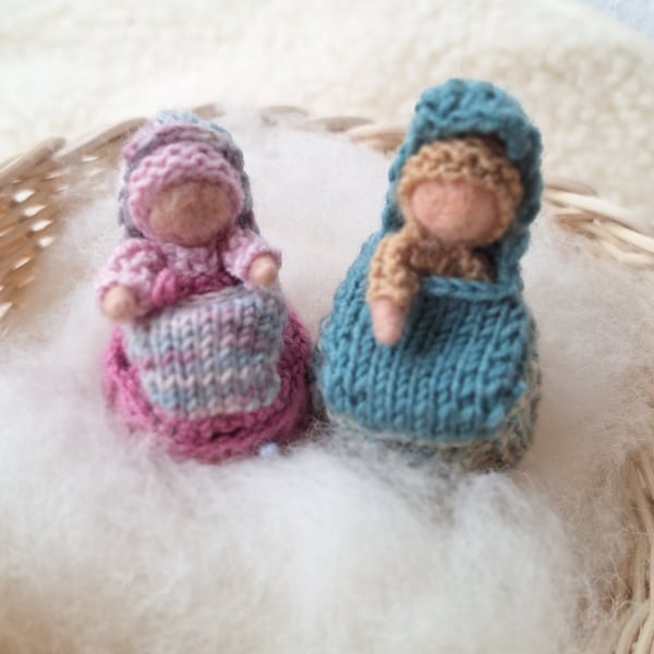 Zaubersäckchen + Puppenbettchen handgestrickt aus Merinowolle