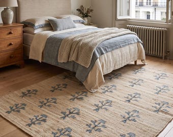 French Country Cottage Style Natural Jute Area Rug, Blue Botanical Floral Motif Pattern Rug for Curated Interiors in Bespoke Size Options