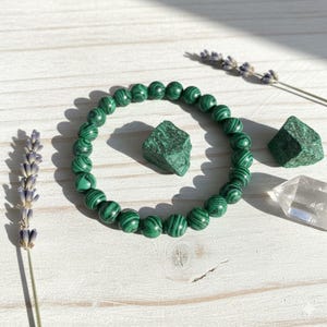 Pulsera de malaquita, gema natural, joyería elástica con cuentas - Piedra protectora de cristal curativo para hombres y mujeres