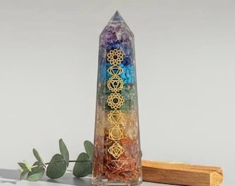 Orgonit Obelisk mit 7 Chakra Kristallen | Energiereinigungsturm | Spirituelle Heilung Decor