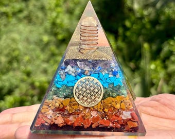 Sieben Chakra Orgonit Pyramide - Kristall Energie Ausgleich, Meditation Dekoration, Blume des Lebens Symbol