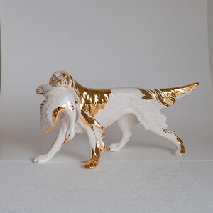 White ceramic hunting dog sculpture with gold details - 45 cm