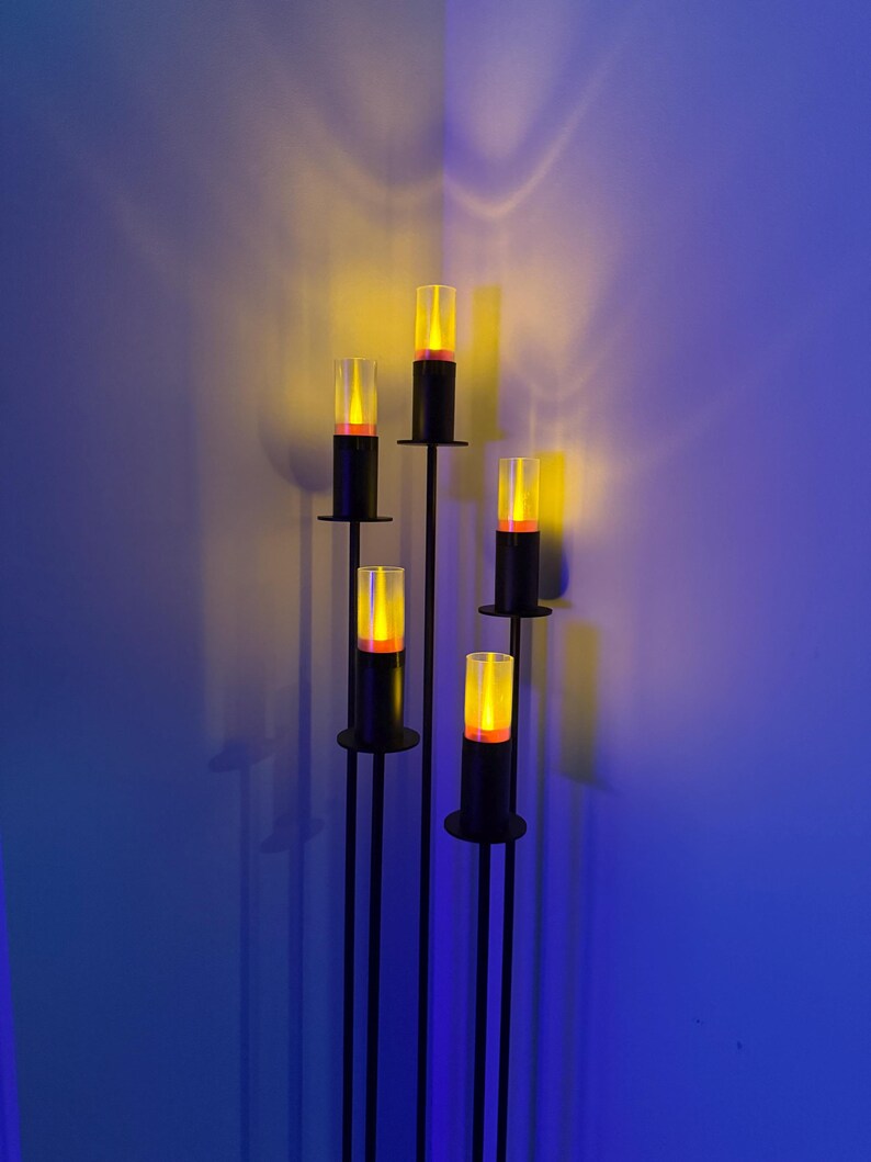 Steel Candelabra with 5 LED Candles, Modern Fire Ring Design Bild 5