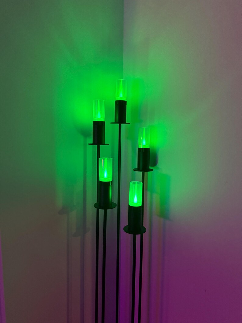 Steel Candelabra with 5 LED Candles, Modern Fire Ring Design Bild 4