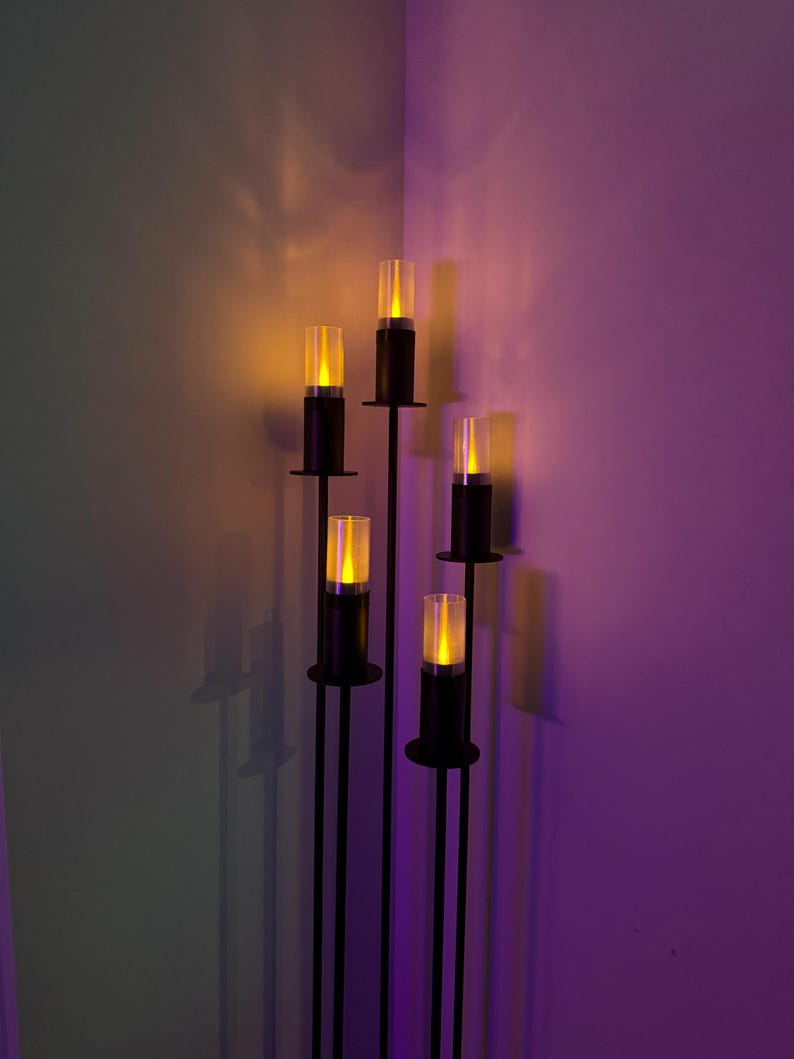 Steel Candelabra with 5 LED Candles, Modern Fire Ring Design Bild 2