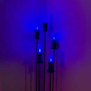Steel Candelabra with 5 LED Candles, Modern Fire Ring Design Bild 6