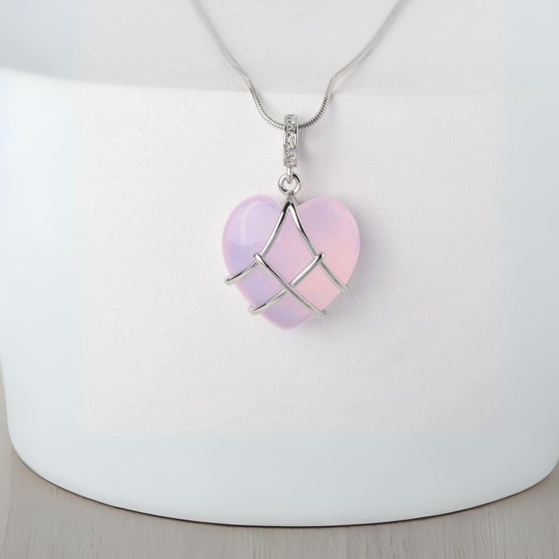 Diamond Castle Pendant Necklace, Dainty Vintage Heart Shaped Opal Necklace,Best friend Heart Necklace Srebro