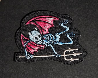 Kleiner Teufel Dark Patch: Aufnäher Gestickt, Bügelbild für Kleidung, Punk, Gothic Patch, Düsterer Horror Patch, Qualitäts-Aufnäher