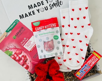 Cosy Hug in a Box - Letterbox Gift For Her - Thinking Of You - Care Package - Gifts For Her - Pick me Up - Get Well Soon - Recovery Gift.