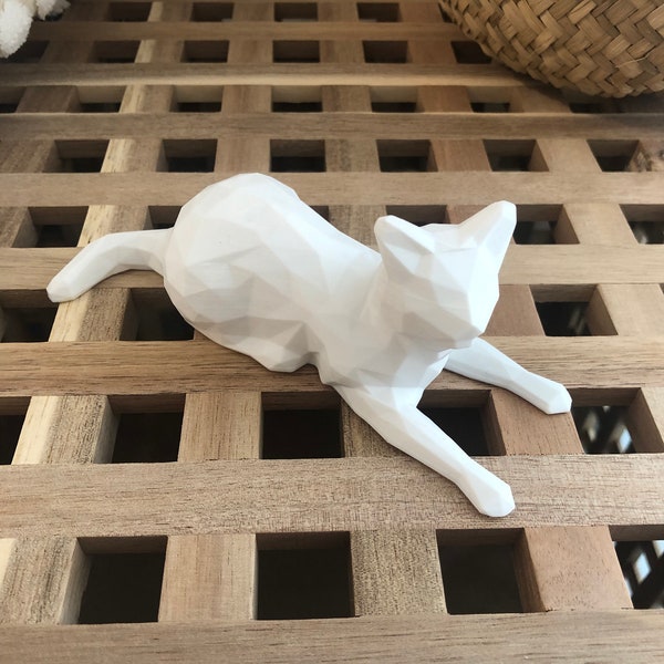 Polygon Cat Decoration