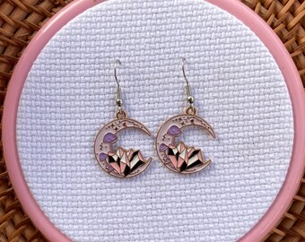 Crescent moon: Novelty Dangle Earrings