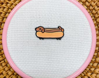 Bordado de perro salchicha/punto de cruz
