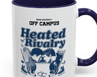 Taza con diseño de rivalidad intensa de series de televisión / Ilustración de hockey universitario fuera del campus