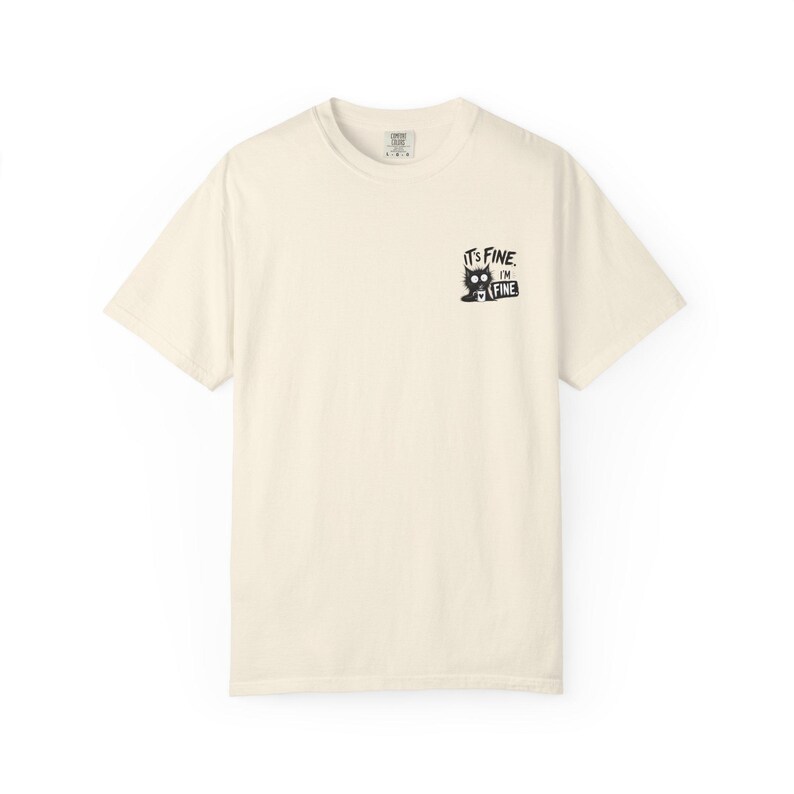 T-shirt illustration humoristique « Infirmière » | Cadeau d'Halloween, chat et zombie, design « Tout va bien » image 3