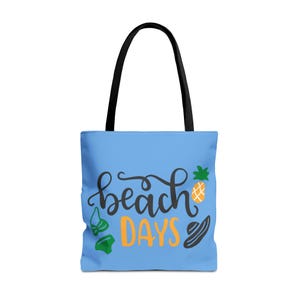 Bolso de playa con diseño de piña, bikini y sombrero para el sol. imagen 10