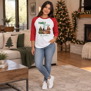 Gepersonaliseerd kerstshirt voor het hele gezin | Raglanshirt op maat met familienaam afbeelding 8