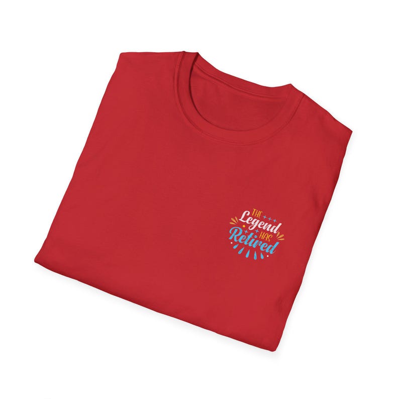 Pensioen T-shirt | Tekst op kleine borst, Adventure Begins-thema, zwart T-shirt afbeelding 18