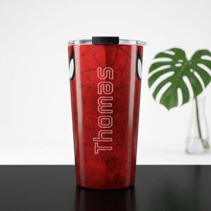 Tumbler met spinnenhoodie-illustratie | Gepersonaliseerde roestvrijstalen reisbeker van 590 ml afbeelding 2
