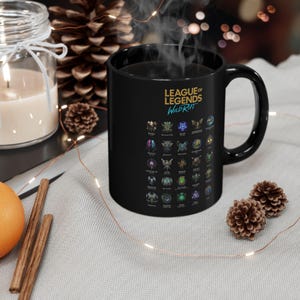 Tazza in ceramica nera con la tabella dei campioni del videogioco League of Legends Wild Rift / Tazza in ceramica nera immagine 4