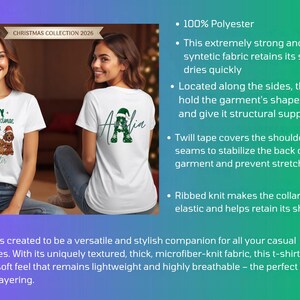 Puede incluir: Una camiseta blanca de manga corta con un gr&aacute;fico navide&ntilde;o en la parte delantera que muestra cuatro perros con accesorios festivos y el texto Family Christmas 2026 Together. La parte trasera muestra una letra A grande con dise&ntilde;o.