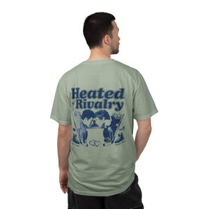 -shirt de rivalité chauffée hors campus | Graphique amour du hockey image 19