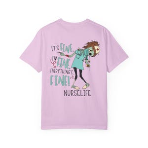 T-shirt illustration humoristique « Infirmière » | Cadeau d'Halloween, chat et zombie, design « Tout va bien » image 16