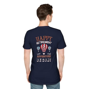 Pensioen T-shirt | Tekst op kleine borst, Adventure Begins-thema, zwart T-shirt afbeelding 10