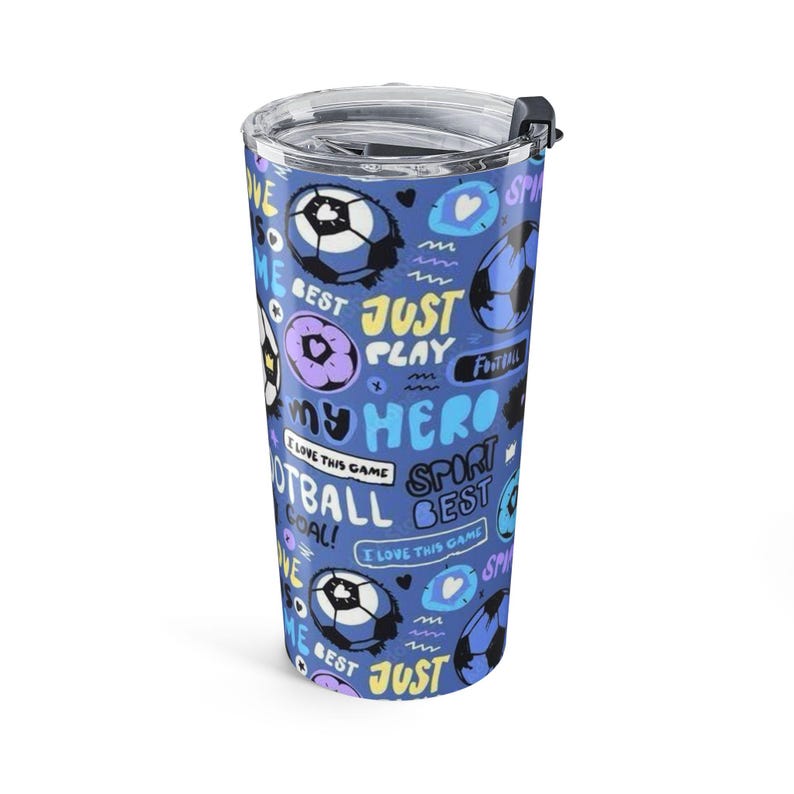 Fußball Doodle Becher 20oz | Fußball-Grafik, blaues Sport-Muster Bild 3
