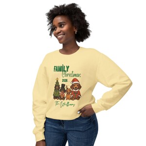 Personalisiertes Familien-Weihnachts-Sweatshirt 2026 | Hunde & Weihnachtsbaum Bild 10